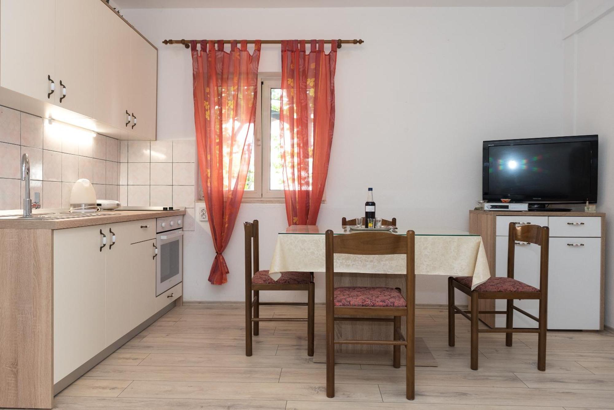 Apartments Vodice Olga Matic Bagian luar foto