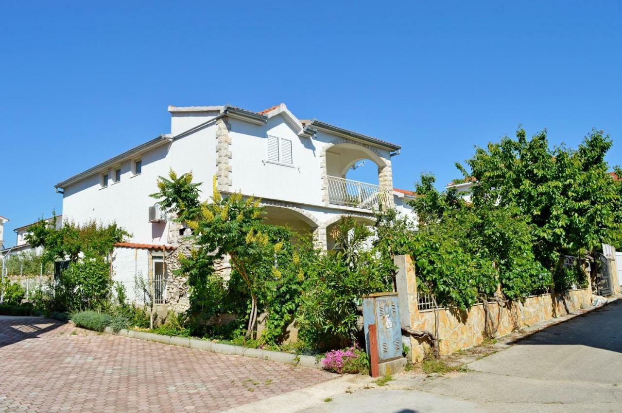 Apartments Vodice Olga Matic Bagian luar foto